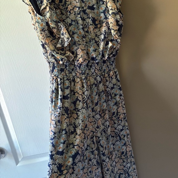 1. State Floral V-Neck Maxi Jumpsuit Navy and Peach. - Picture 4 of 9